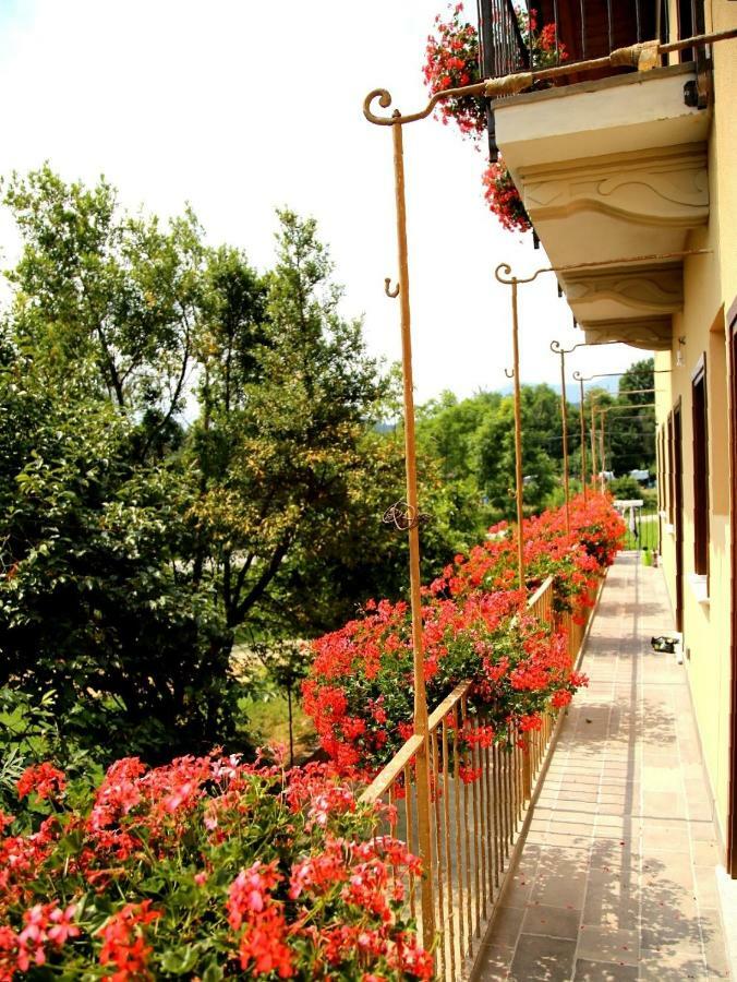 La Bella Dormiente B&B Castellamonte Exteriör bild